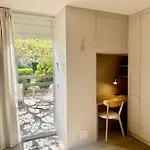 Design Avec Terrasse Motte Daire